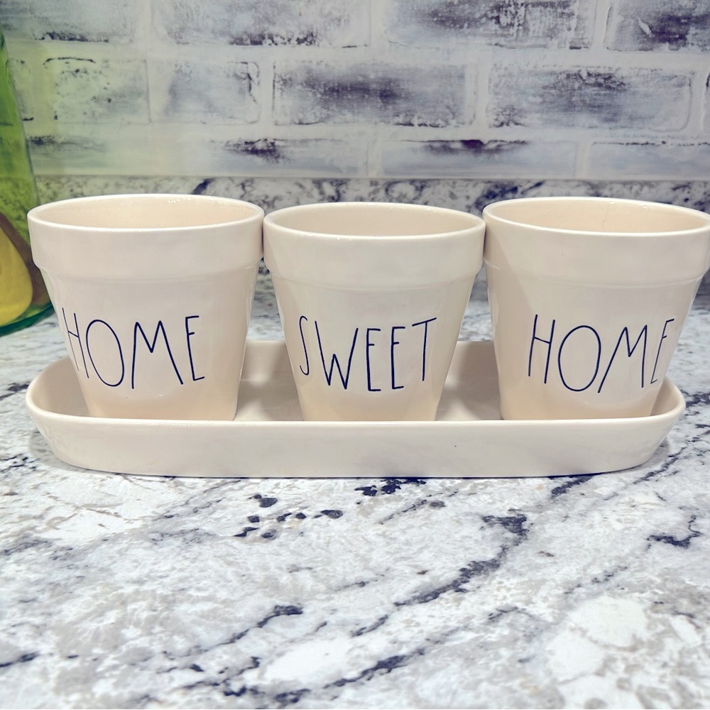 Rae Dunn pot set